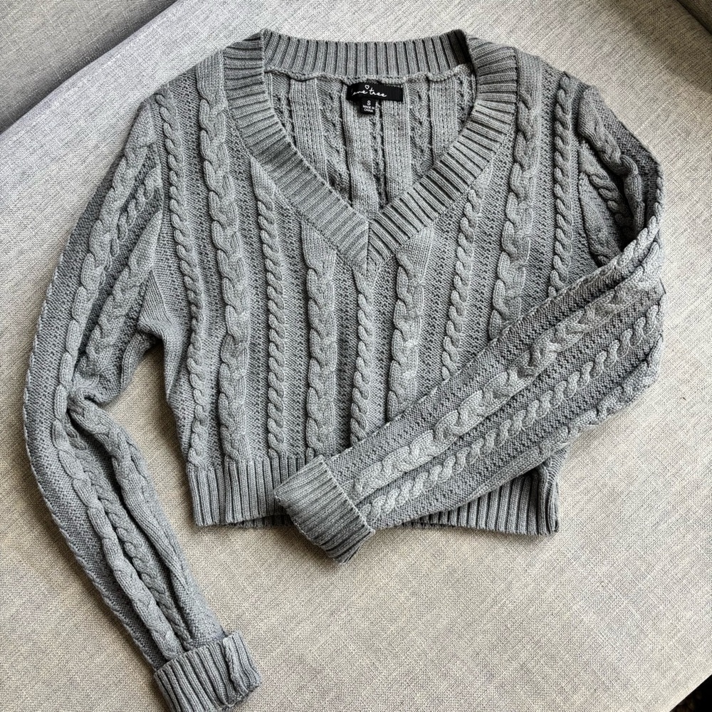 Fashion Nova Cropped Gray V-Neck Sweater Cable Knit